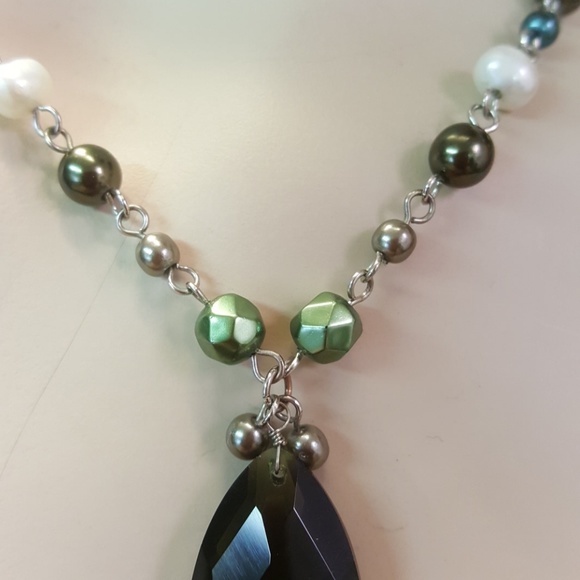 Freshwater Pearl Necklace - Picture 7 of 12
